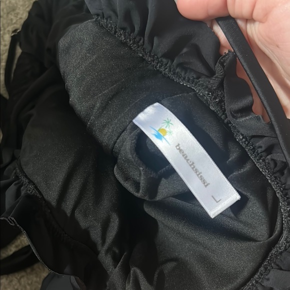 Black Ruffled One-Piece Swimsuit - Picture 3 of 3